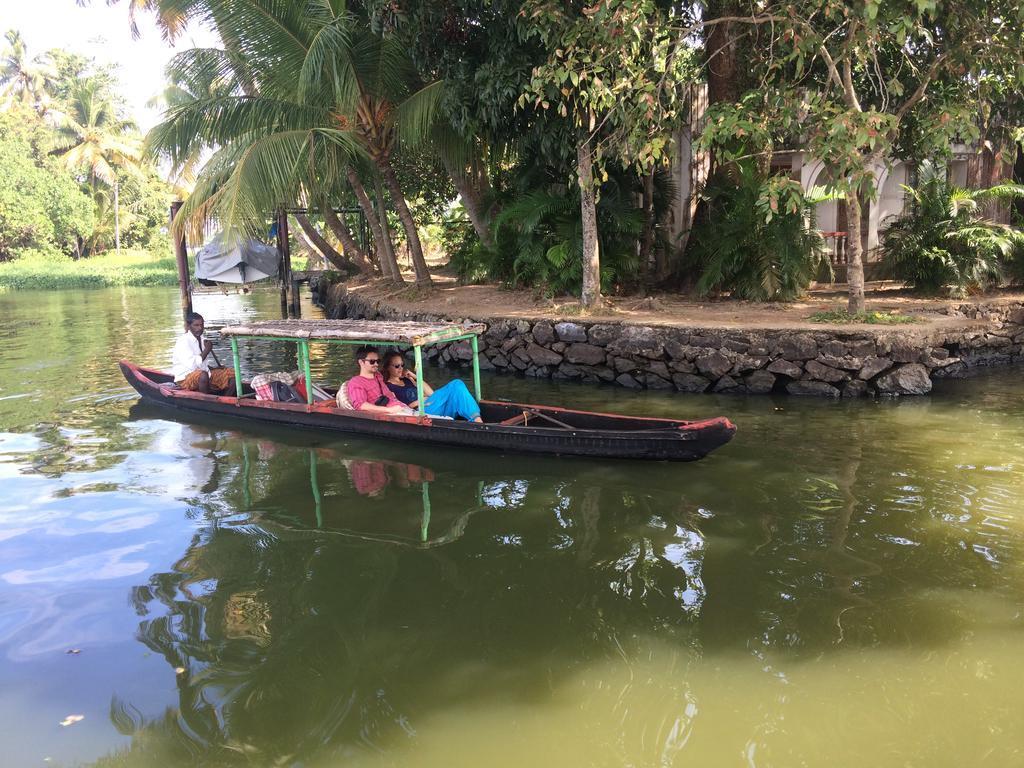 Thoms Beach Homestay Alappuzha Екстер'єр фото
