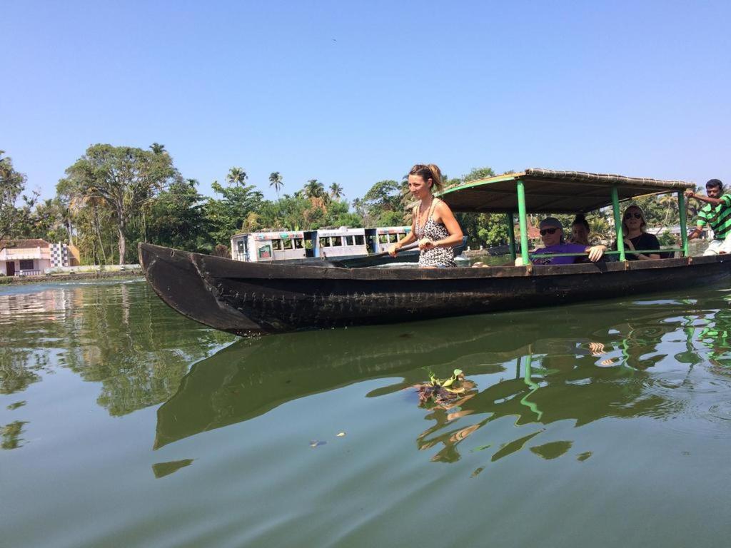 Thoms Beach Homestay Alappuzha Екстер'єр фото